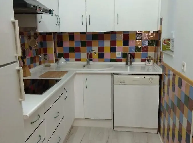 בית אירוח Aba *